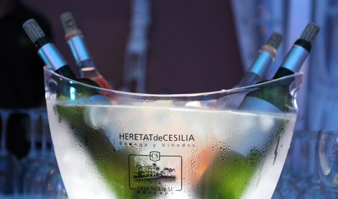 ¿CUÁL ES LA TEMPERATURA IDEAL PARA SERVIR UN VINO?
