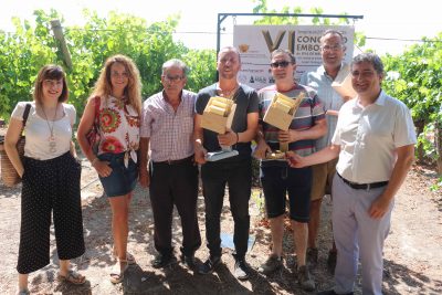 Casa Cesilia acogerá el VI Concurso de Embolsado de Uva de Mesa