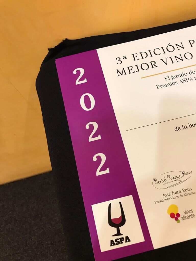 Los sumilleres de Alicante otorgan una medalla de plata al vino rosado de la Bodega Casa Sicilia.