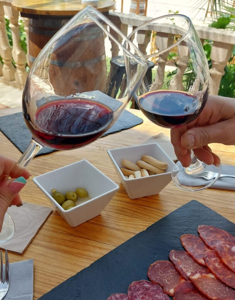 Celebra las Fiestas de Orito en Casa Sicilia
