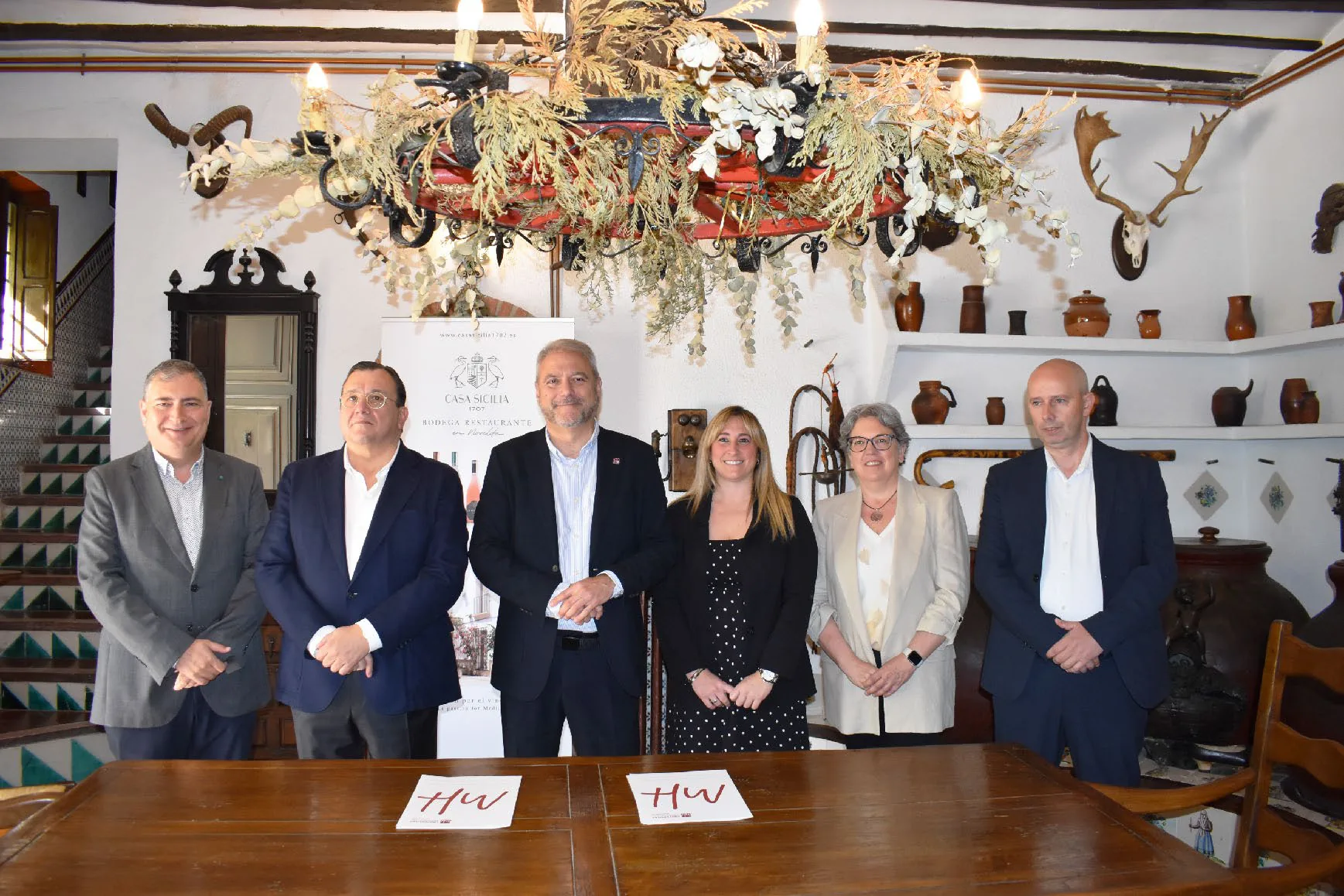 Firma del convenio de la Cátedra Casa Sicilia de Enoturismo con la Universidad Miguel Hernández